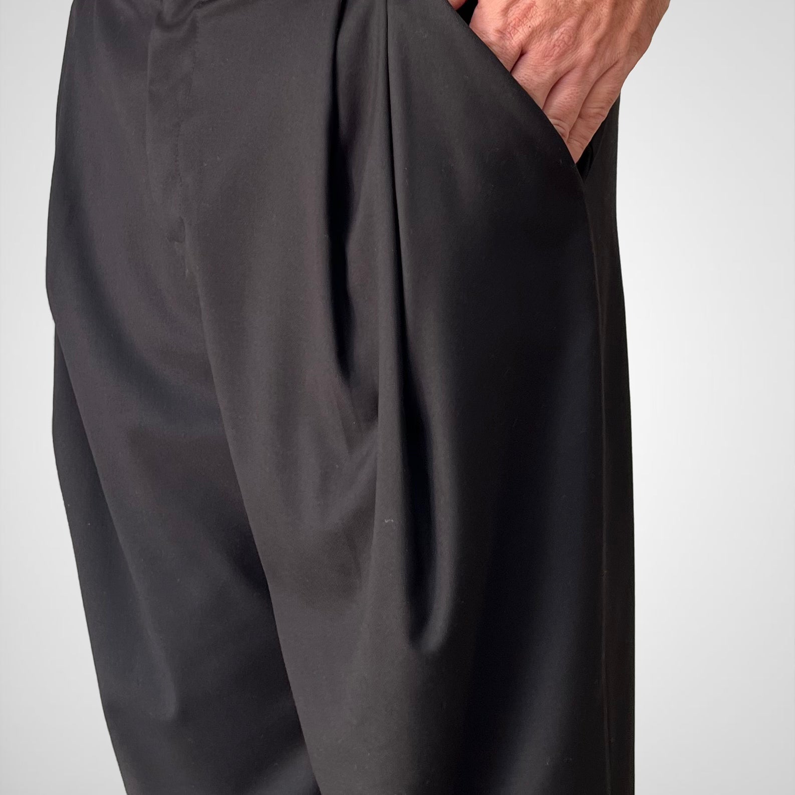 THE DRAPE TROUSERS