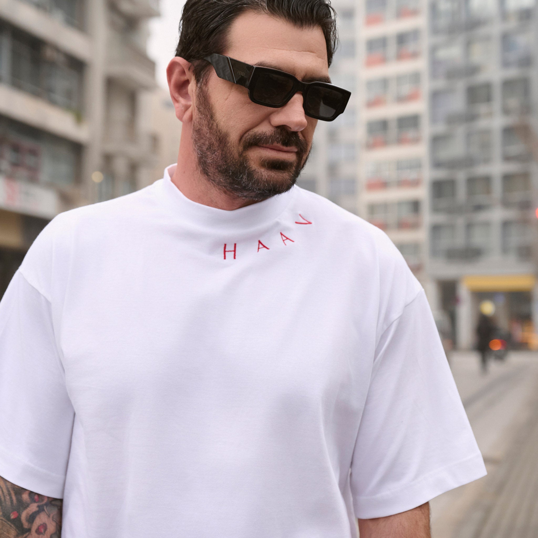 THE LOGO MEN T-SHIRT