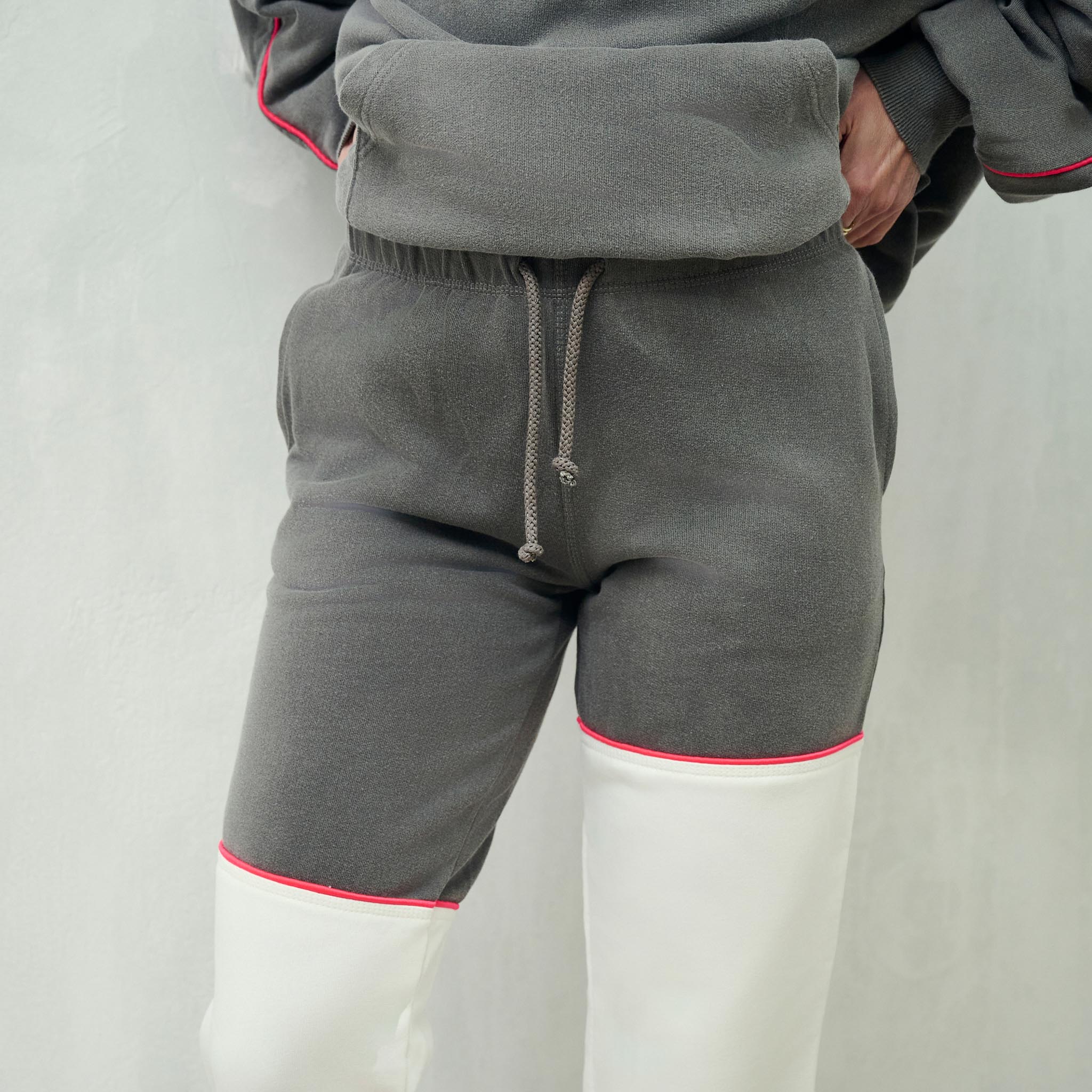 THE DOUBLE TONE WOMAN SET WITH OVERSIZED HOODIE