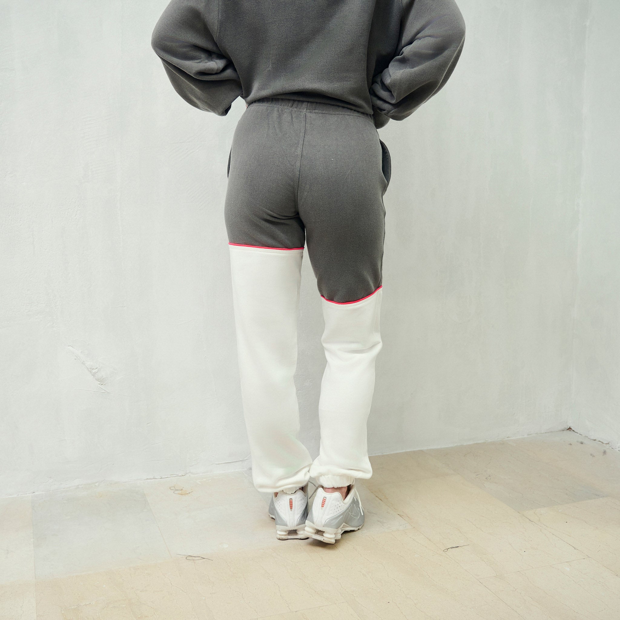 THE DOUBLE TONE WOMAN SET WITH OVERSIZED HOODIE