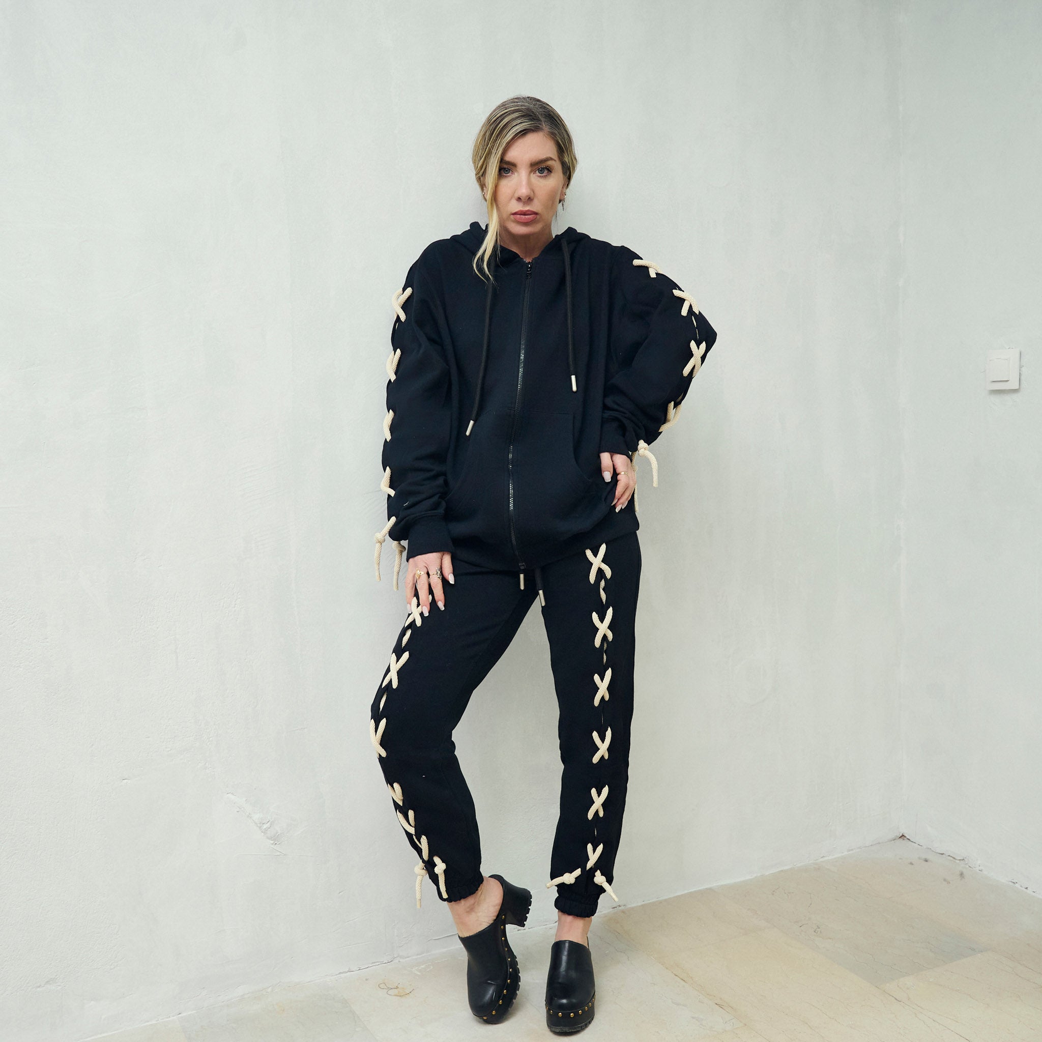 THE VICTORY SET WITH ZIPPER HOODIE