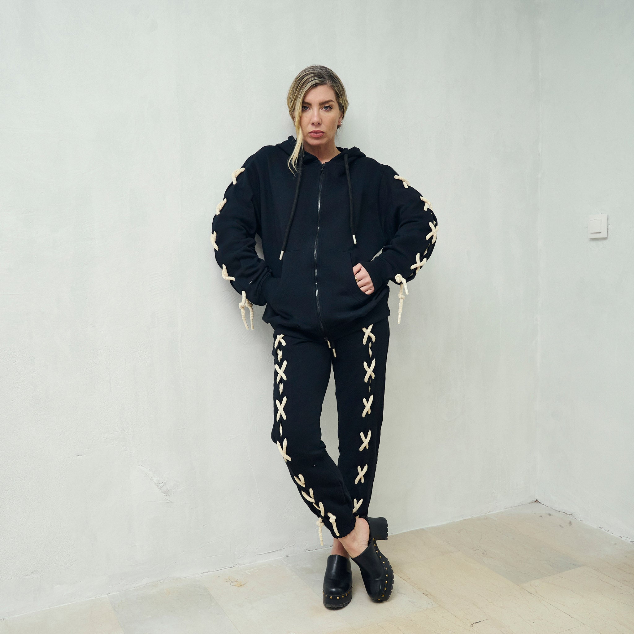 THE VICTORY SET WITH ZIPPER HOODIE