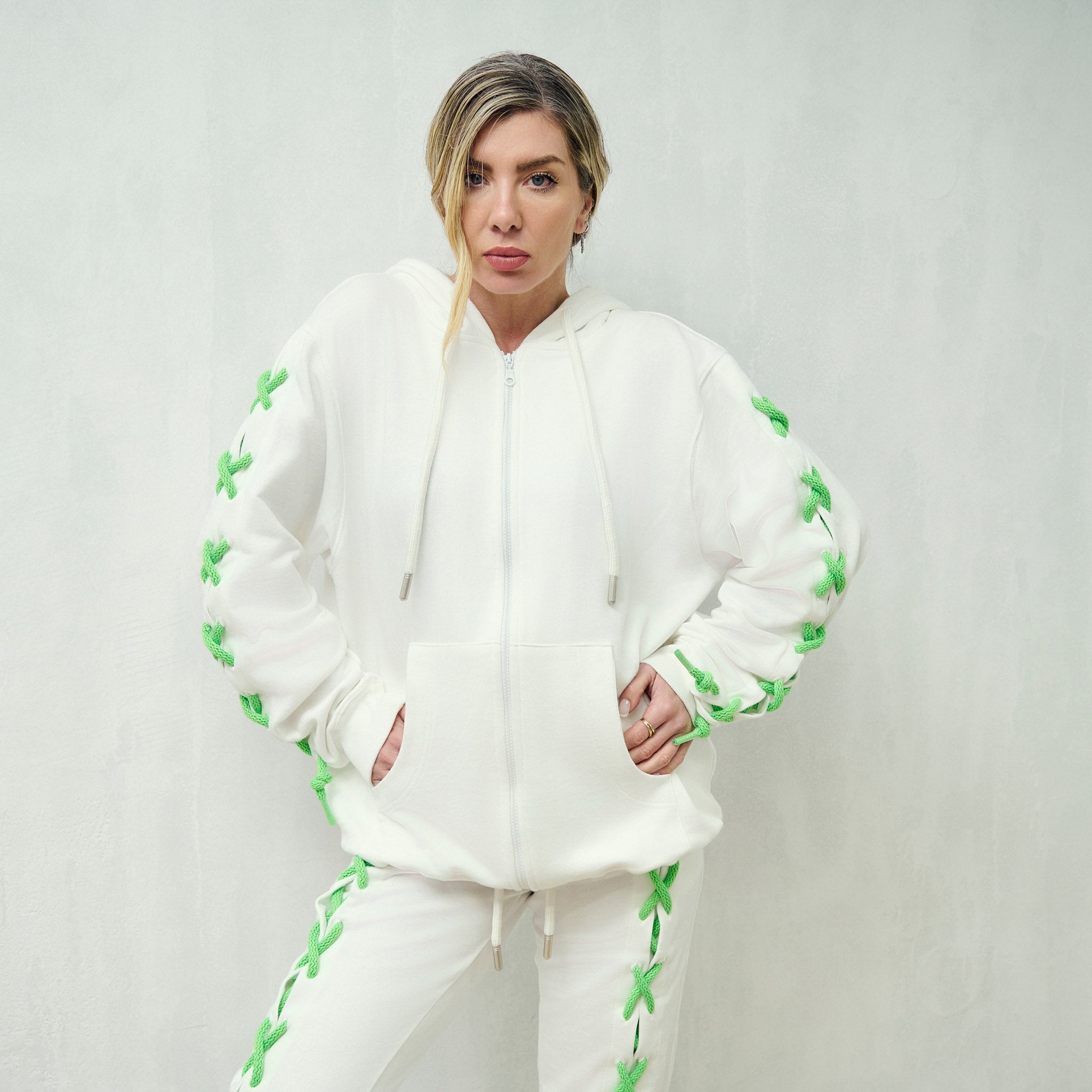 THE VICTORY SET WITH ZIPPER HOODIE