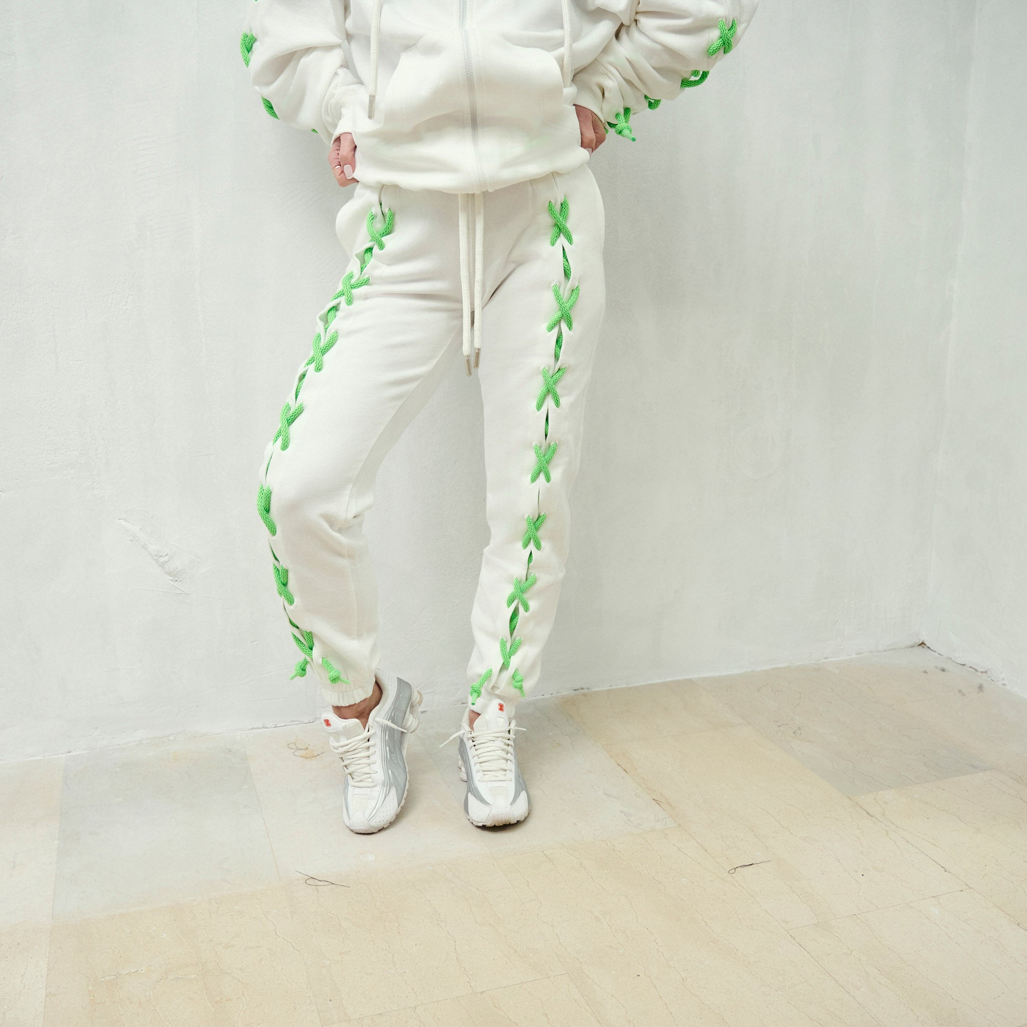 THE VICTORY SET WITH ZIPPER HOODIE