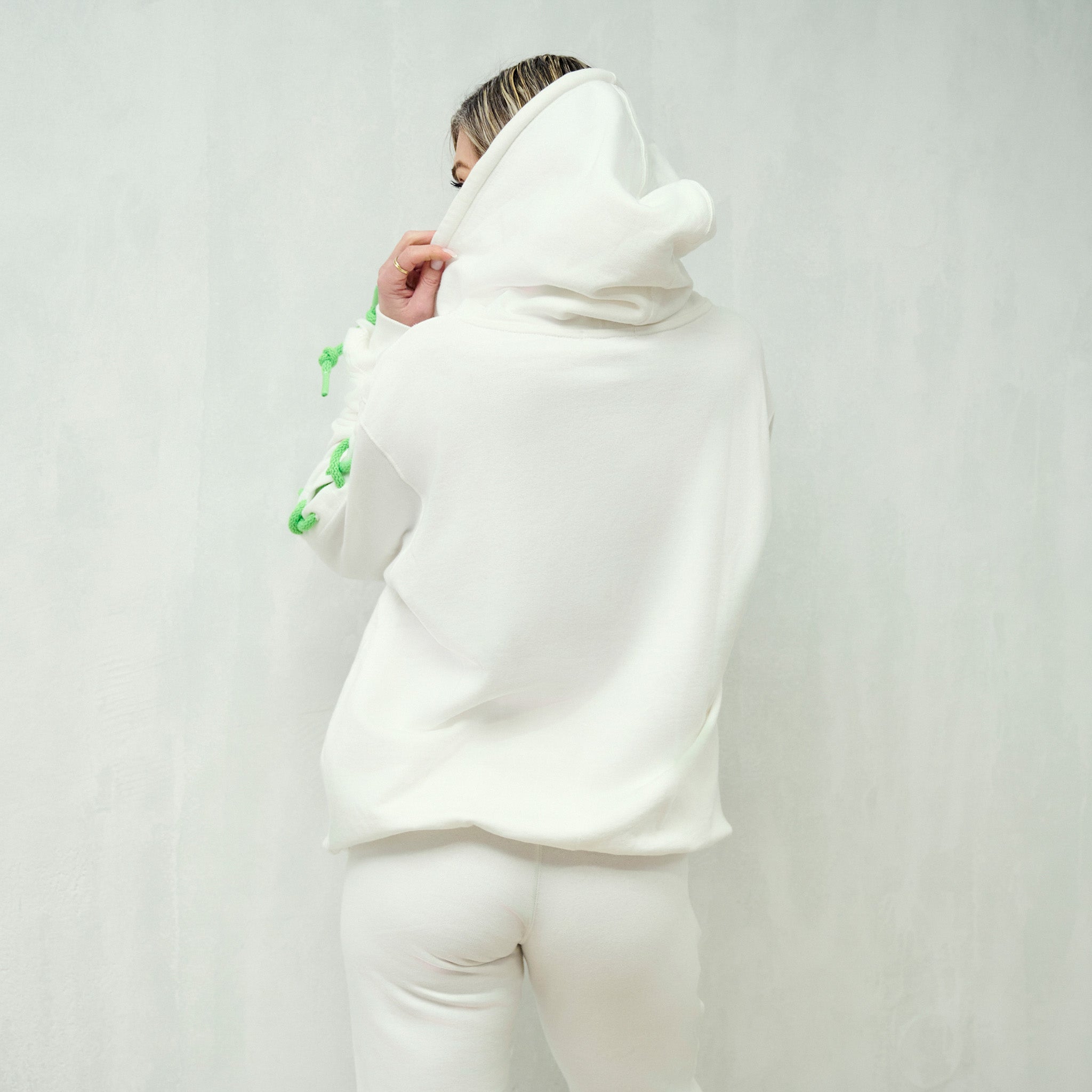 THE VICTORY SET WITH ZIPPER HOODIE