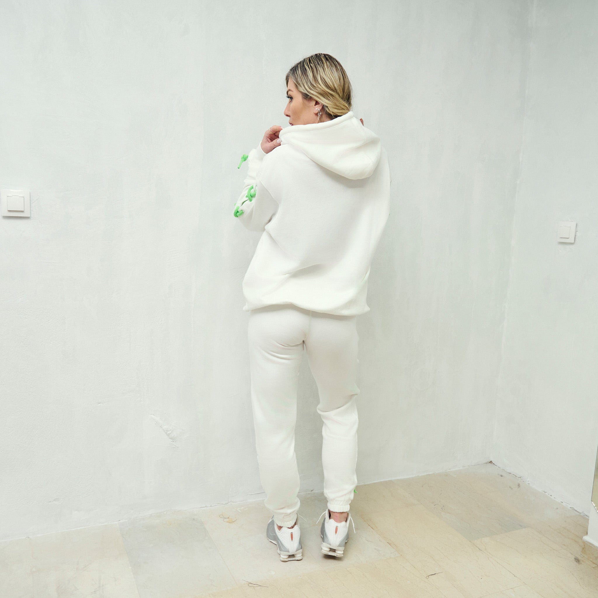 THE VICTORY SET WITH ZIPPER HOODIE