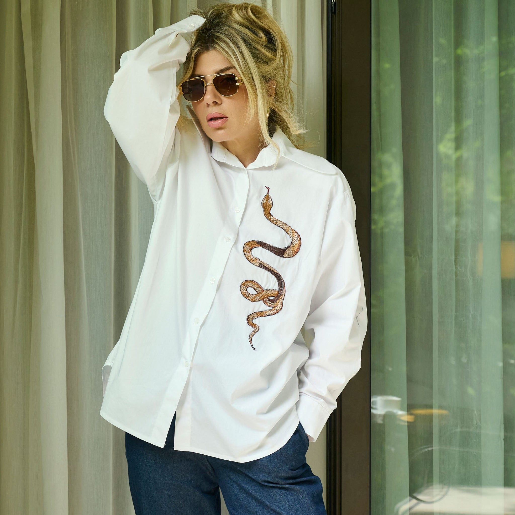 THE SNAKE SET WITH WHITE SHIRT