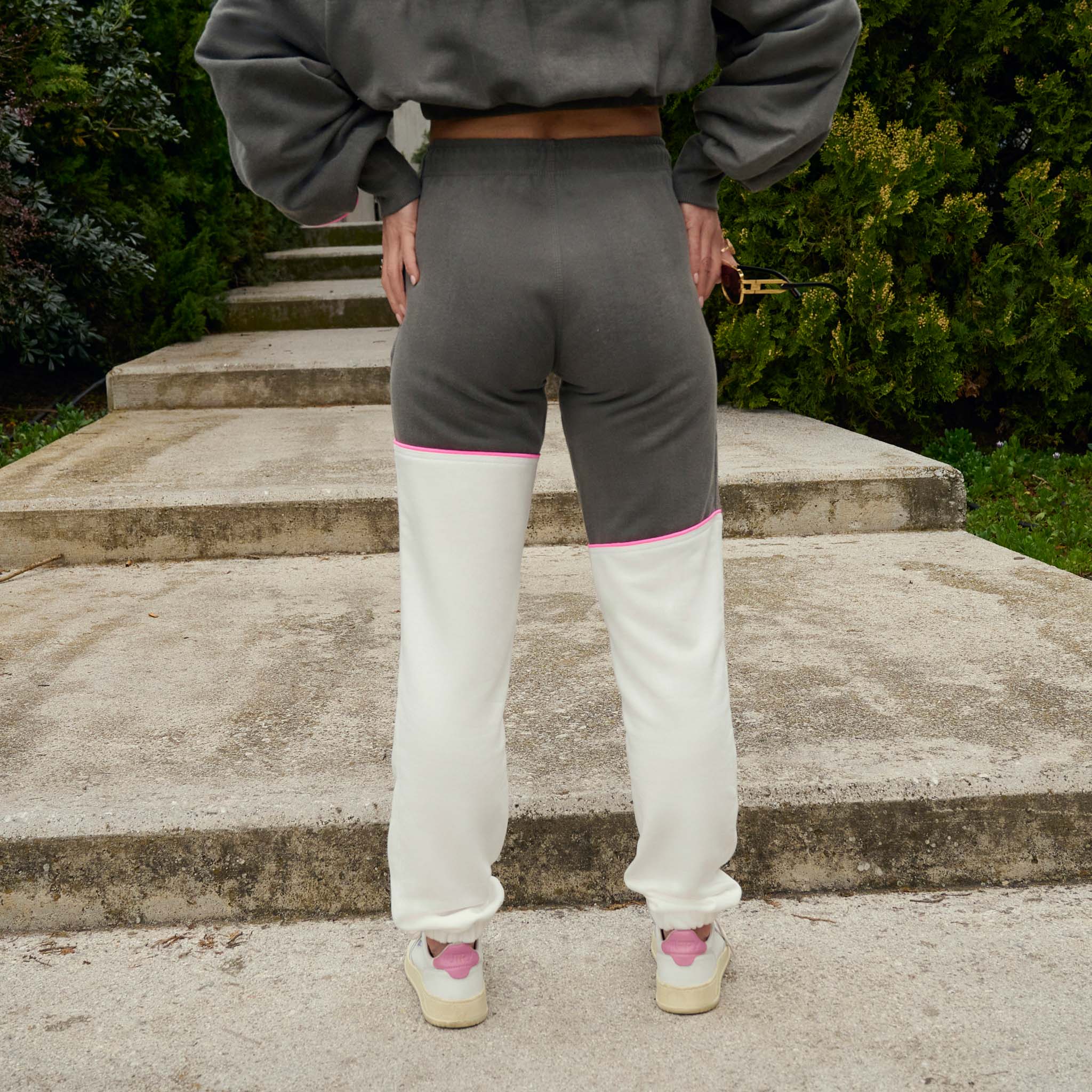 THE DOUBLE TONE WOMAN SET WITH CROPPED HOODIE