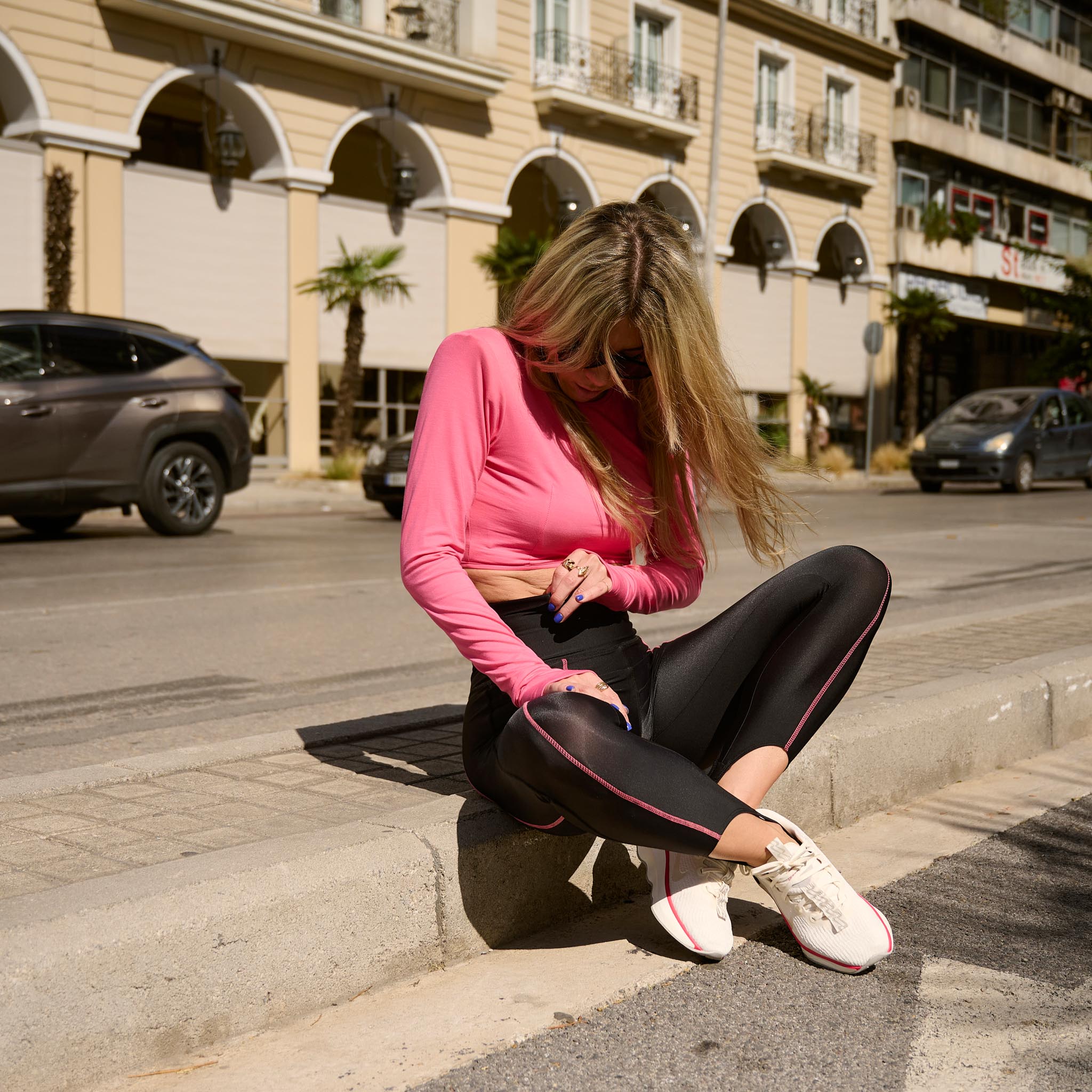 THE SLING BLACK LEGGINGS