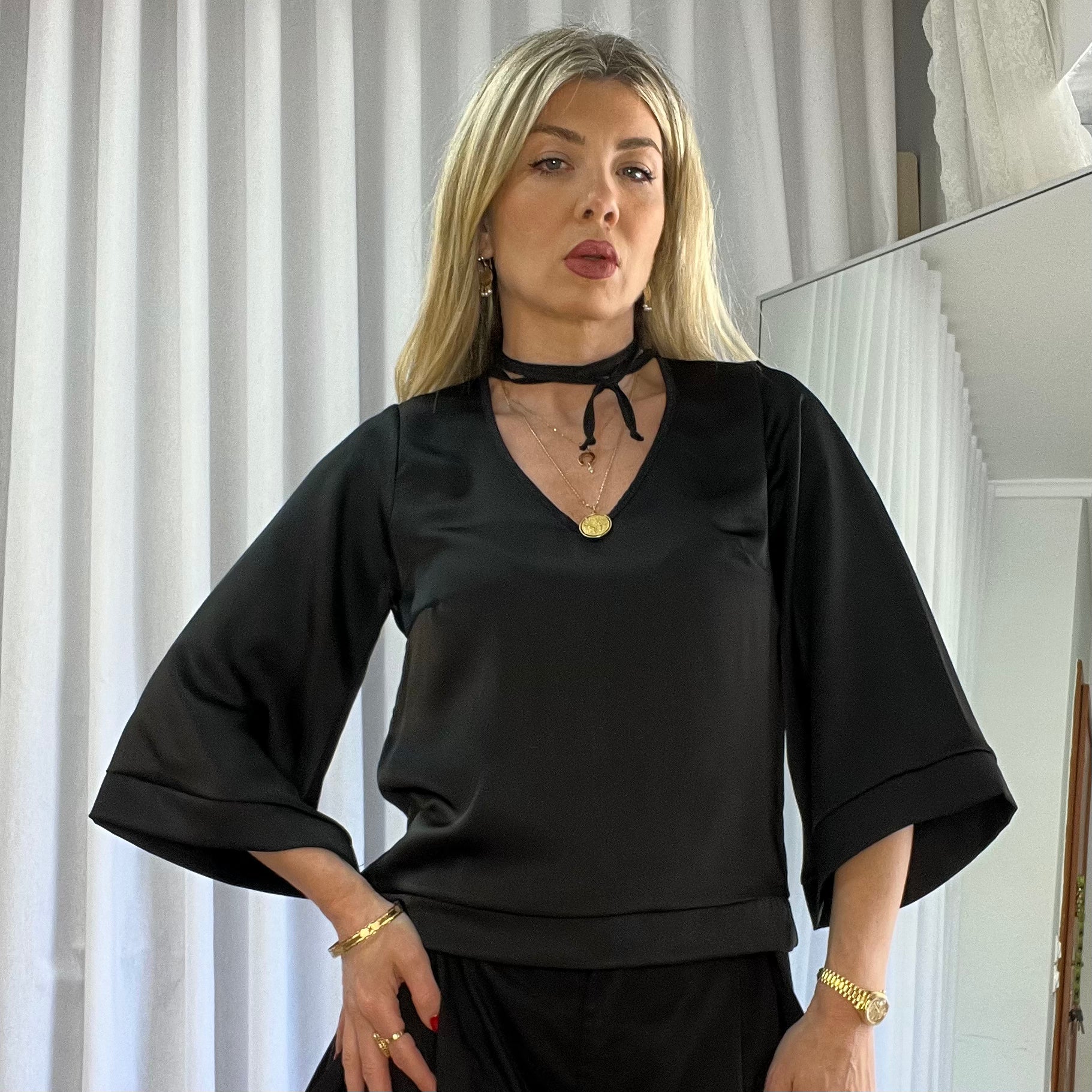 THE V BLOUSE