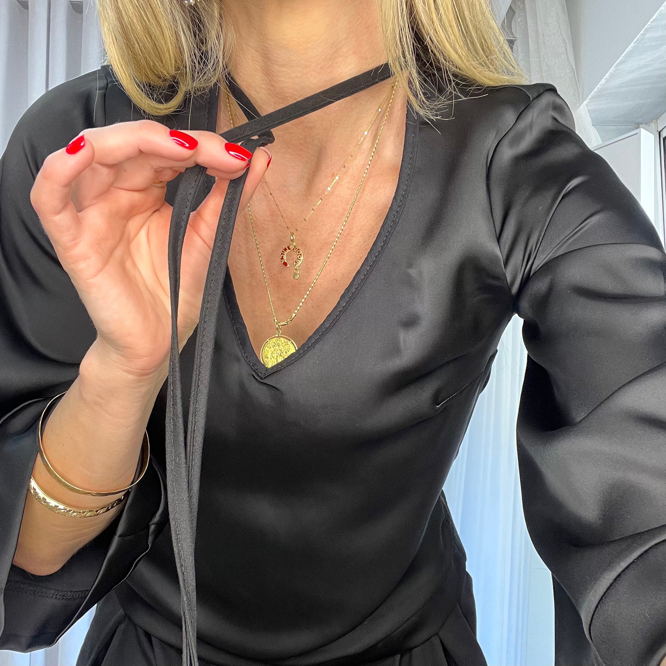 THE V BLOUSE