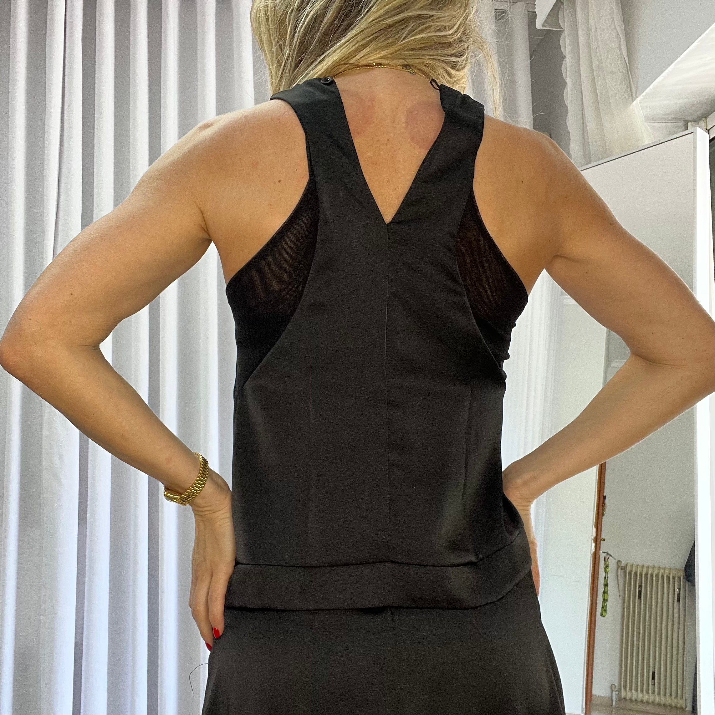 THE MUSE TOP